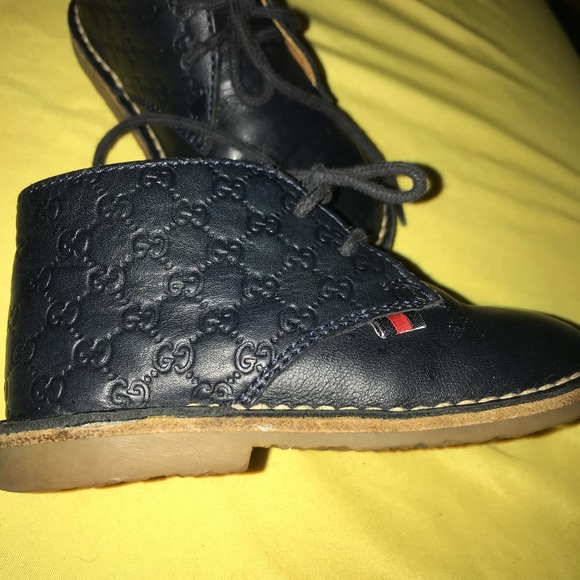 hard bottom walking shoes